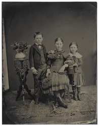[Drie kinderen]
